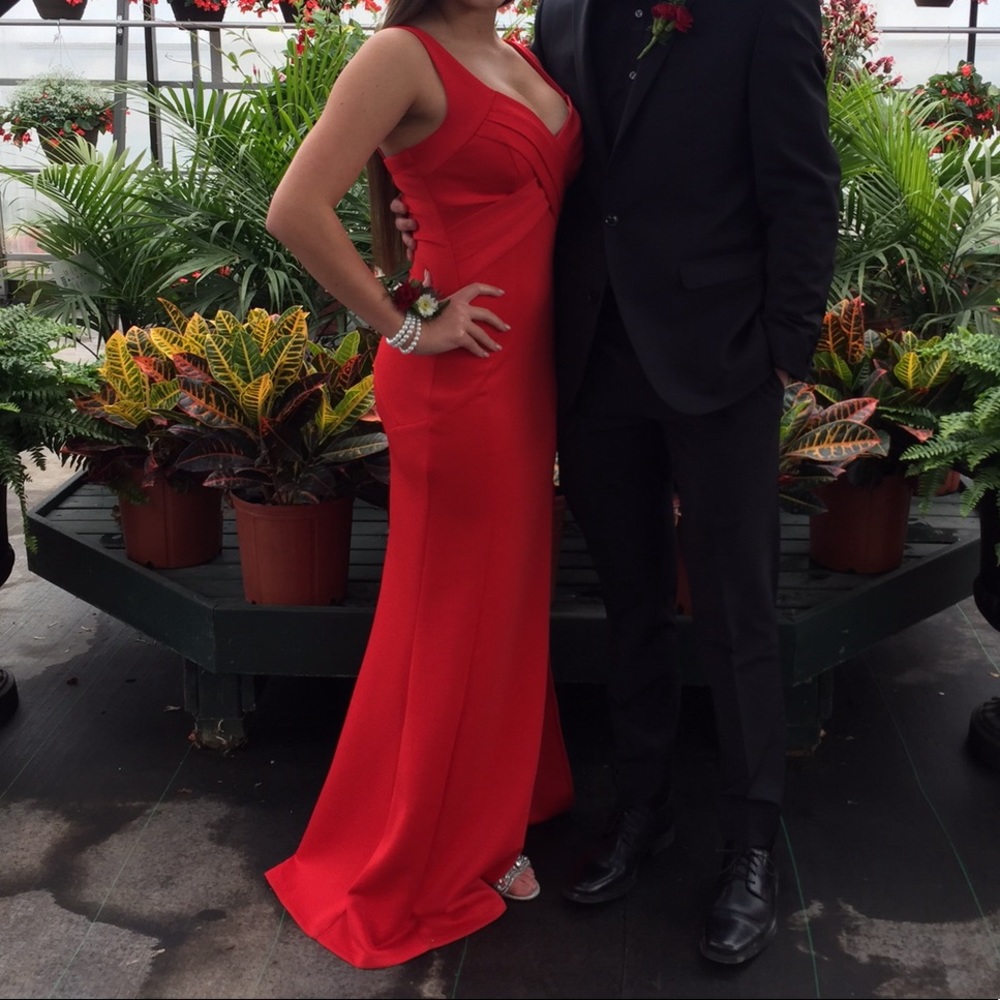 Red Homecoming Prom Long Emerald Sundae Size M